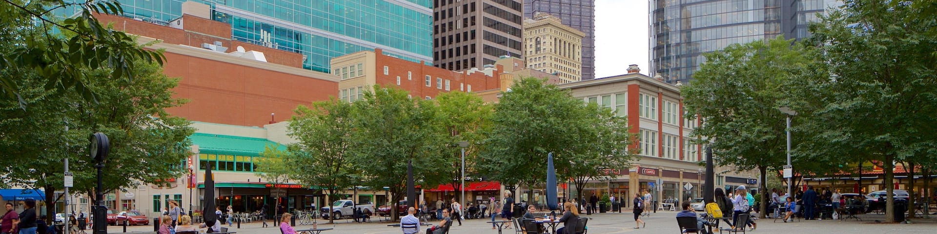 Philadelphia showing a city and a square or plaza