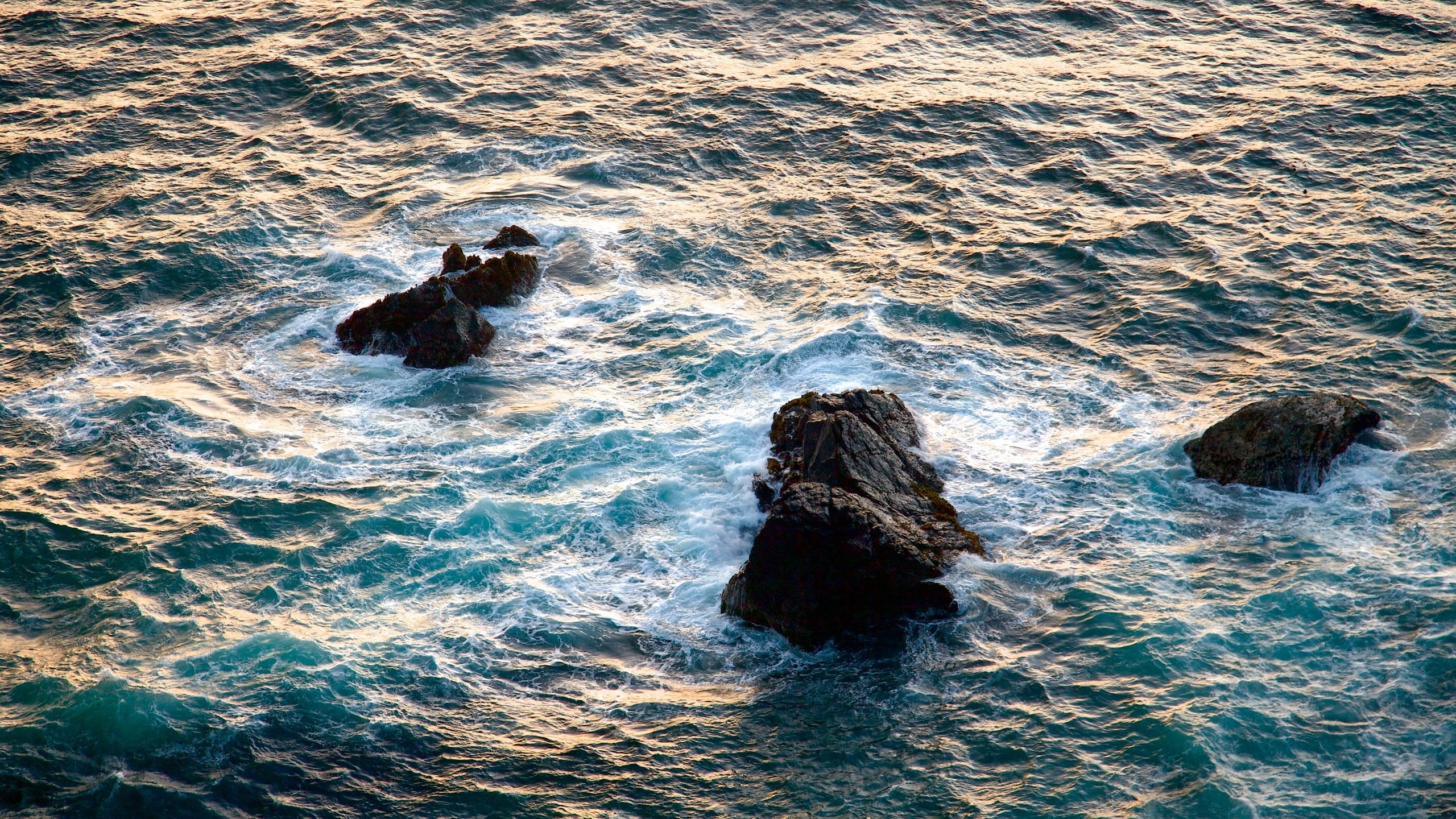 Big Sur ofreciendo vistas generales de la costa