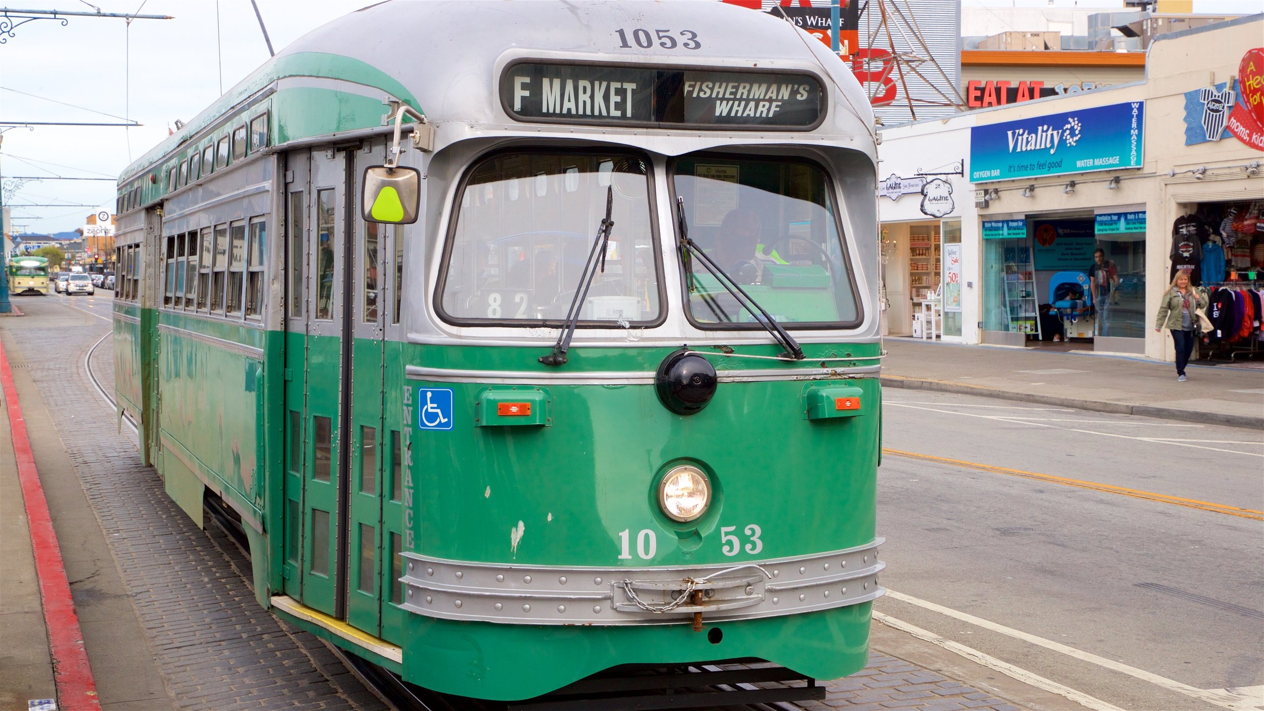 Fisherman's Wharf: Dining, Shopping, Music & Bay Cruises