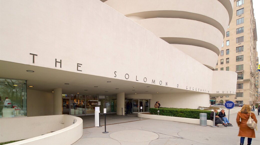 Solomon R. Guggenheim Museum which includes a city