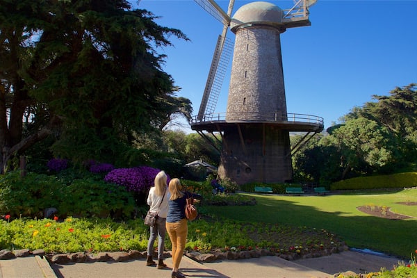 Golden Gate Park welches beinhaltet Garten sowie Paar