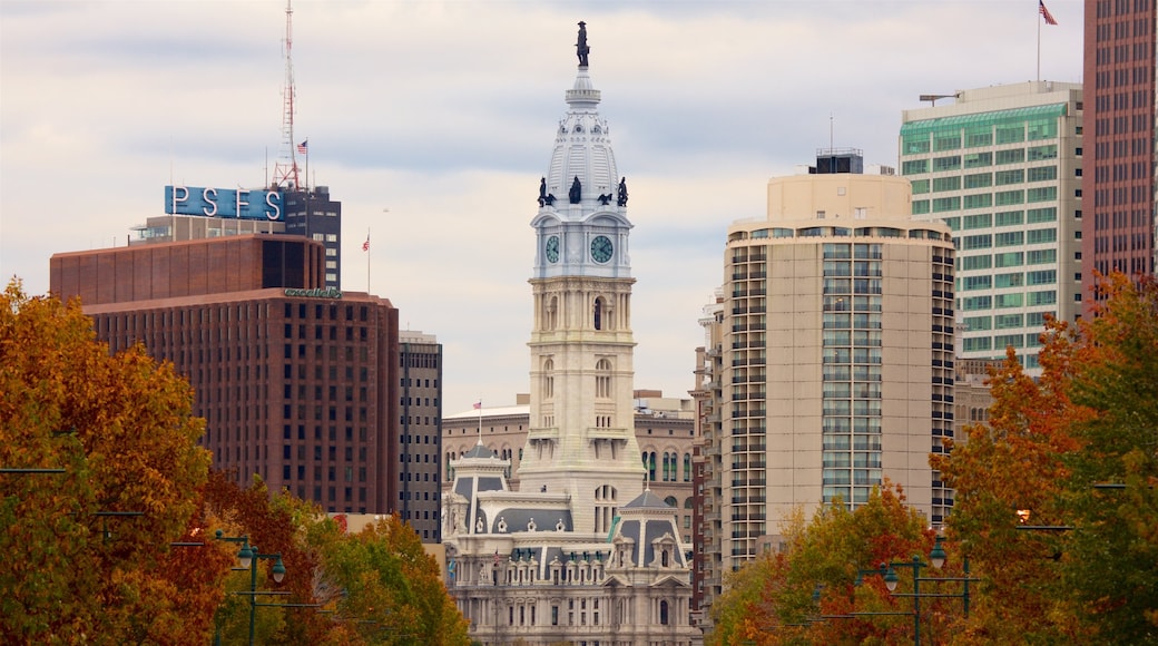 Philadelphia showing autumn colours, a skyscraper and a city