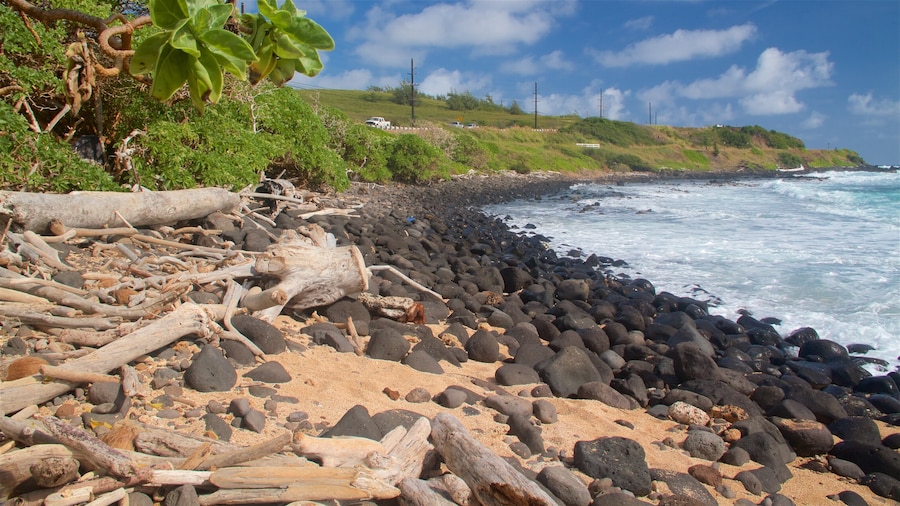 Ke Ala Hele Makalae East Shore Beach Path que inclui uma praia de pedras, paisagens litorâneas e litoral rochoso