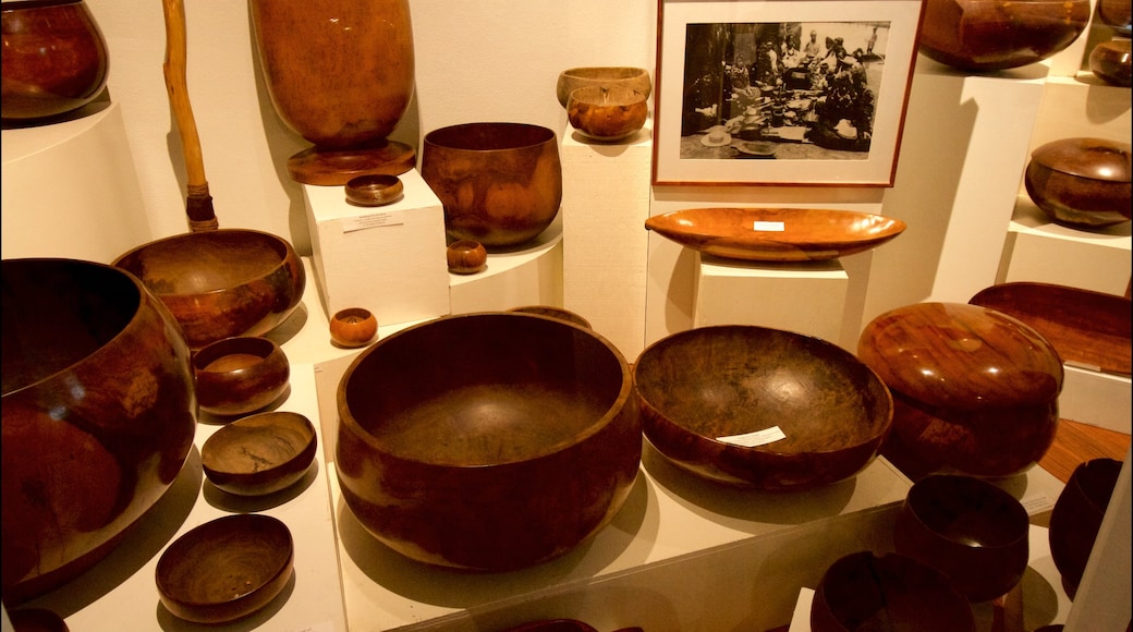 Kauai Museum showing interior views and heritage elements