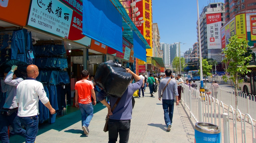 Tianhe ofreciendo una ciudad y también un pequeño grupo de personas