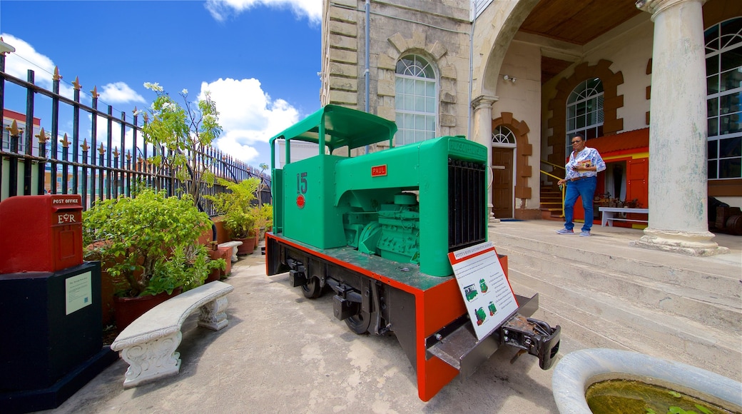 Museum of Antigua and Barbuda y también un hombre