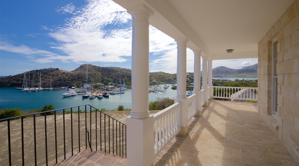 Clarence House toont een baai of haven
