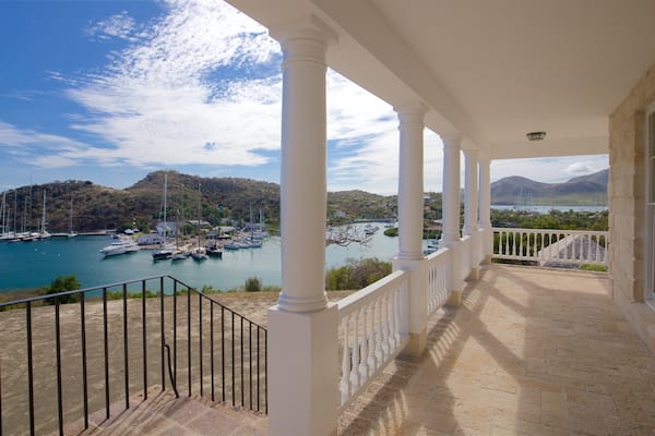 Clarence House qui includes baie ou port