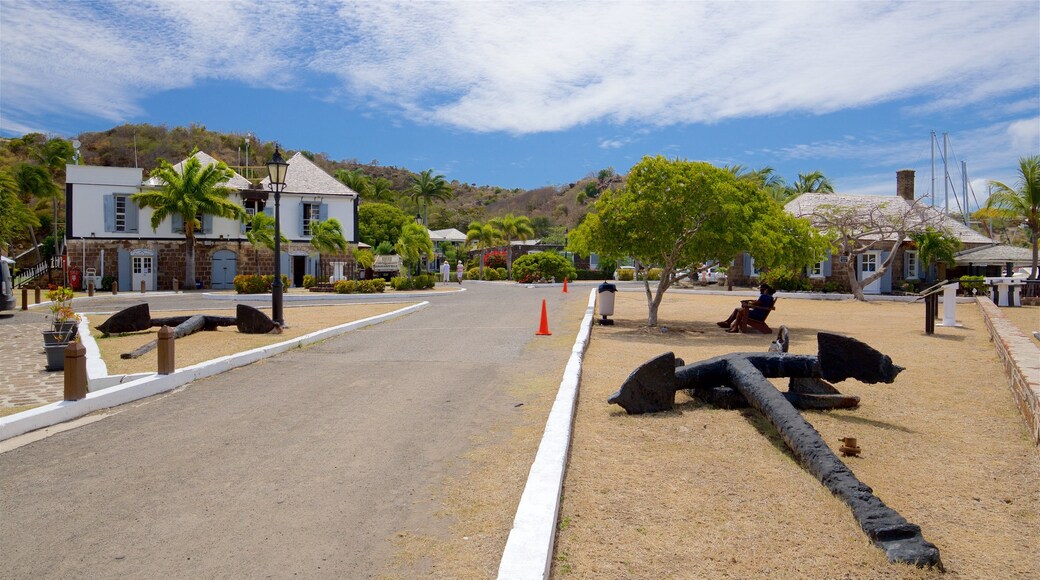 อู่กองทัพเรือ Nelson\'s Dockyard แสดง สวนสาธารณะ