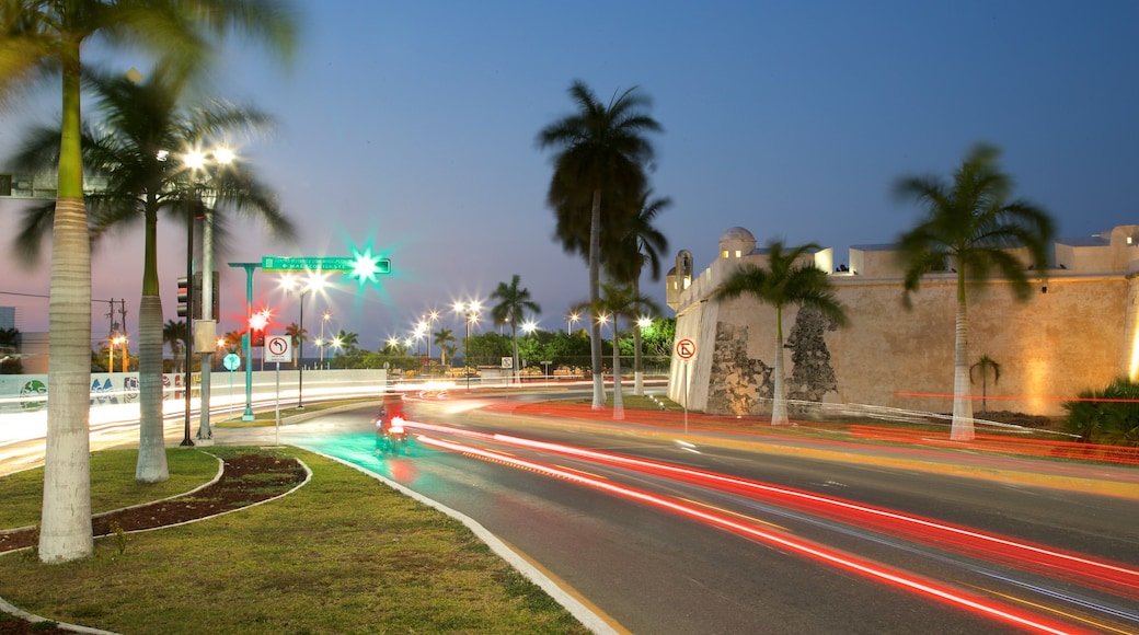 Bang Campeche trong đó bao gồm cảnh đêm