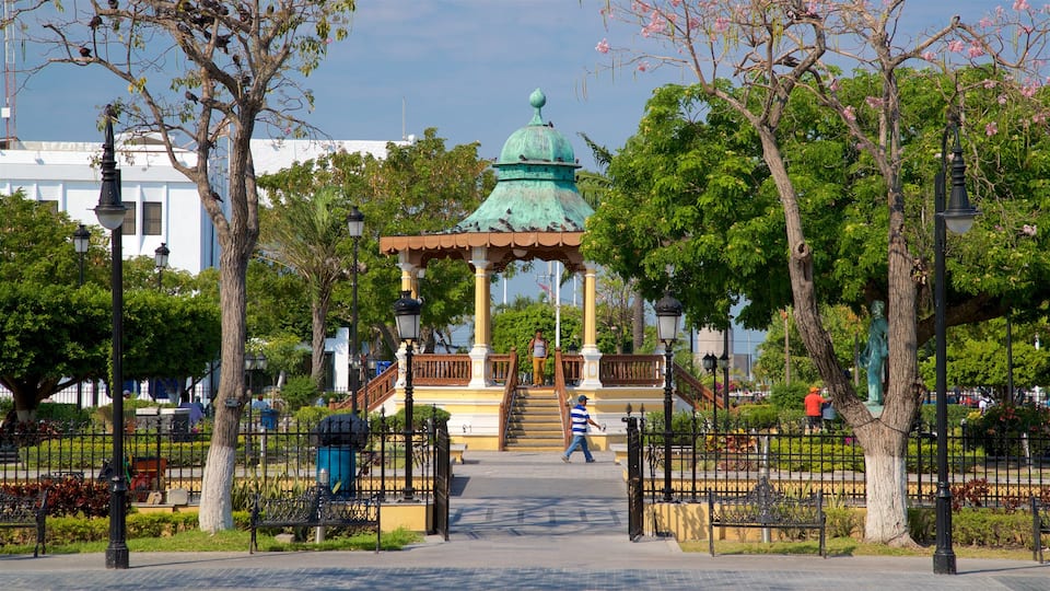 Parc Zaragoza mettant en vedette patrimoine historique et jardin