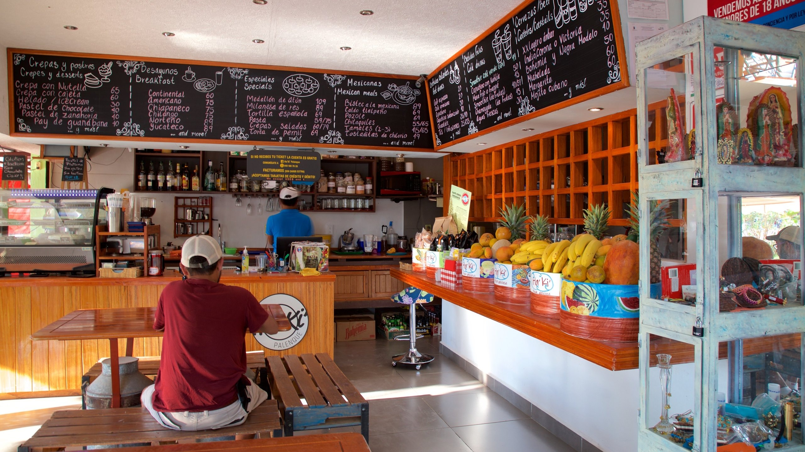 Palenque showing interior views, cafe scenes and food
