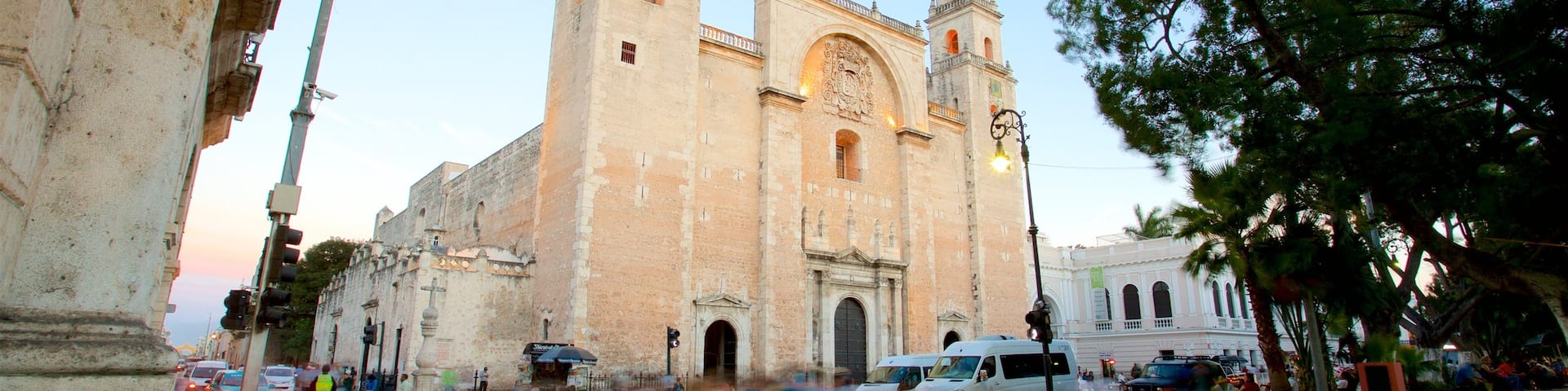 Merida Cathedral showing heritage architecture, a church or cathedral and a sunset