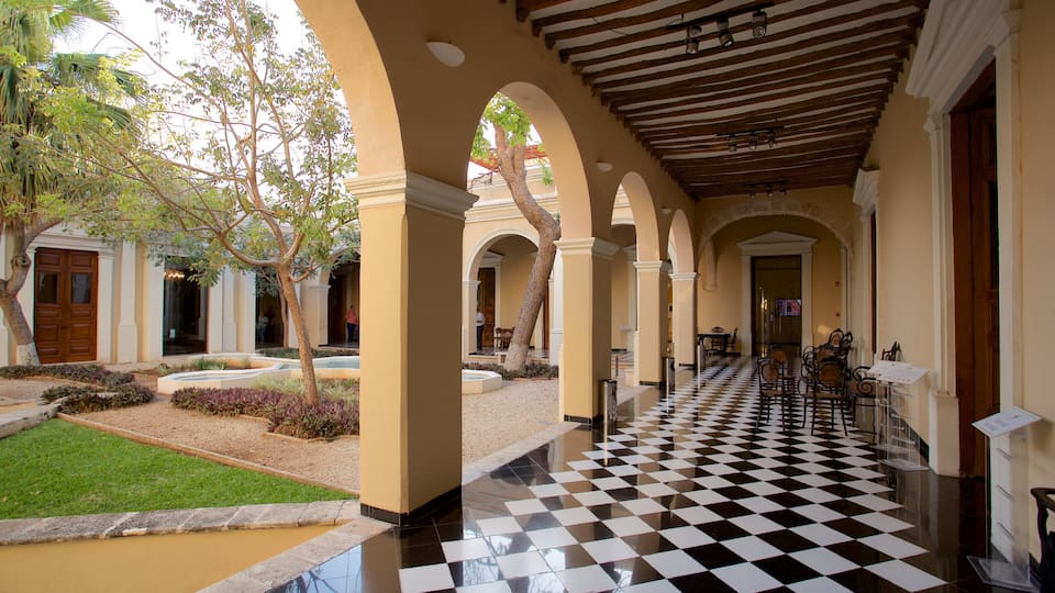 Montejo House featuring a park