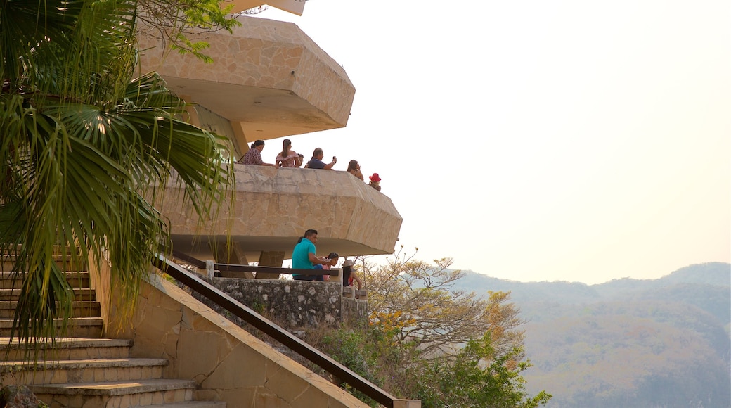 Manos que Imploran Viewpoint showing landscape views, views and a gorge or canyon