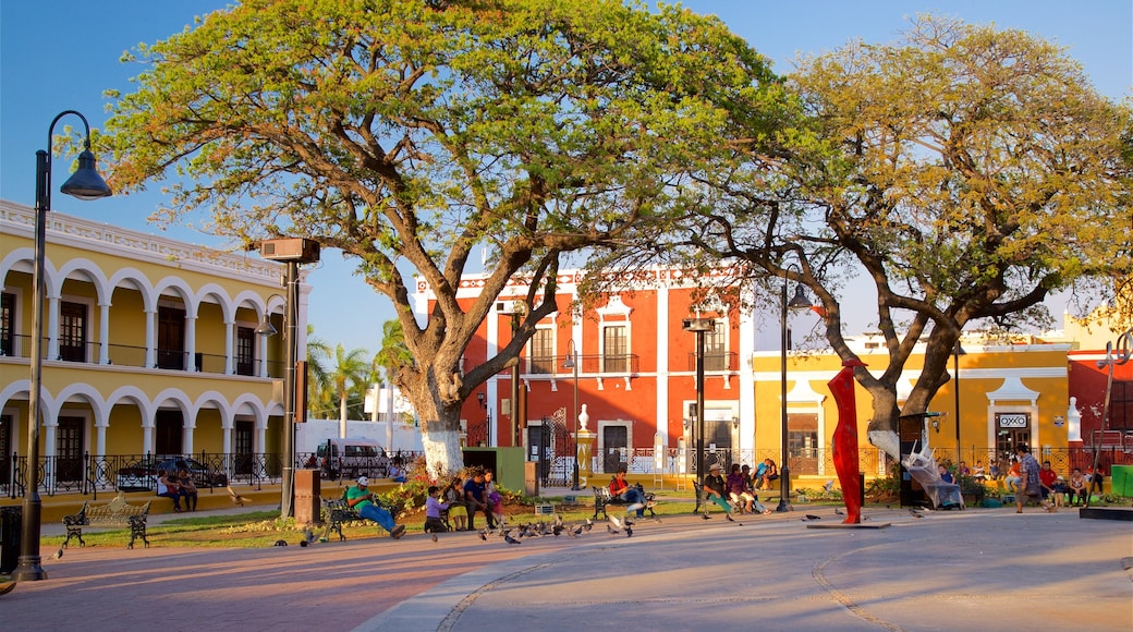 Campeche showing outdoor art, bird life and a garden