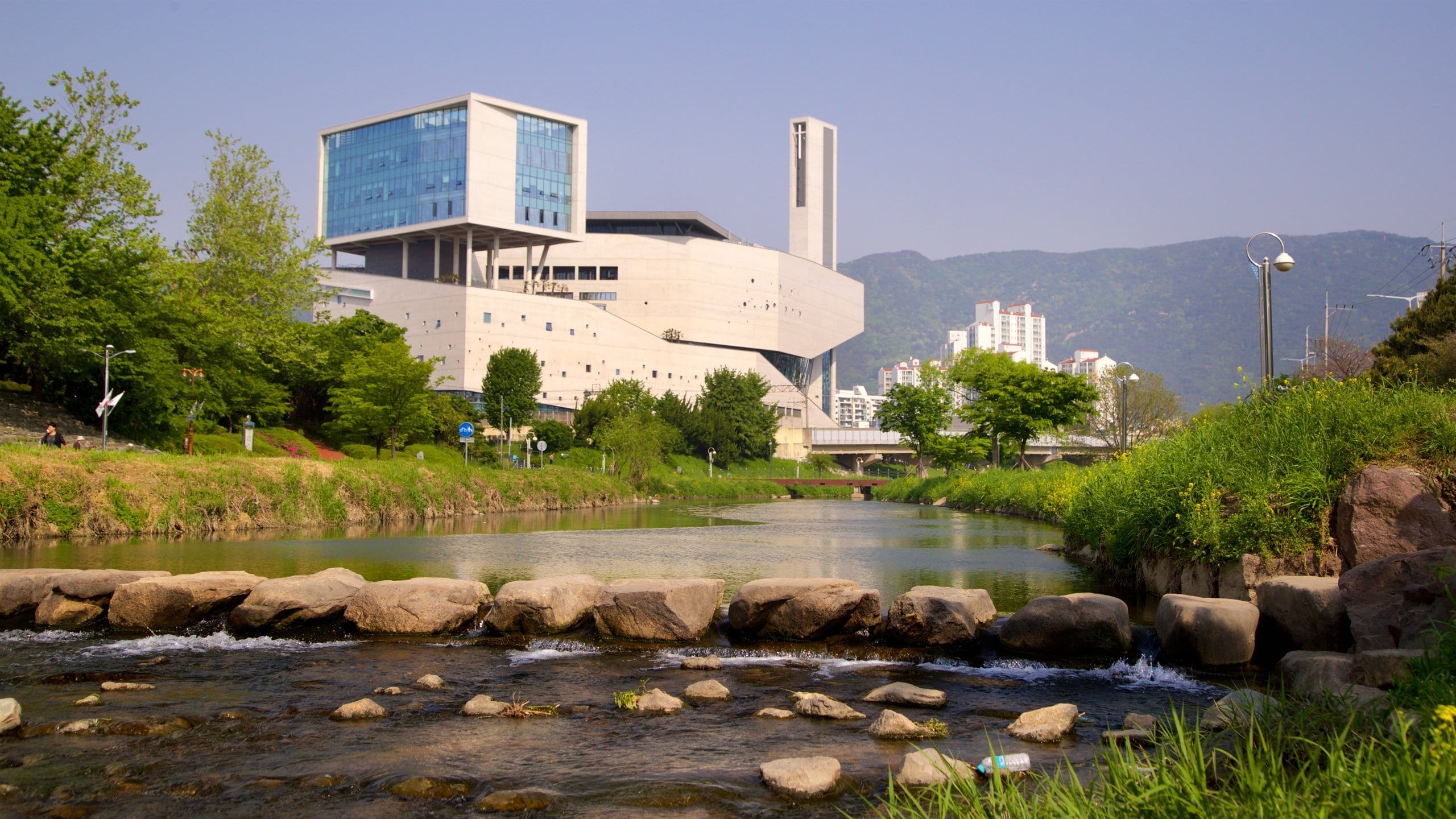 釜山