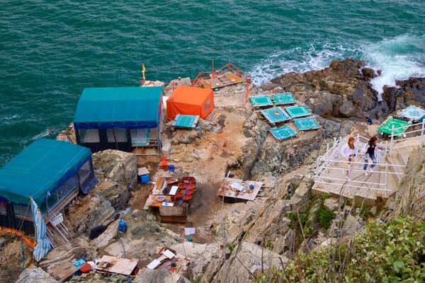 Taejongdae Park das einen schroffe Küste und allgemeine Küstenansicht