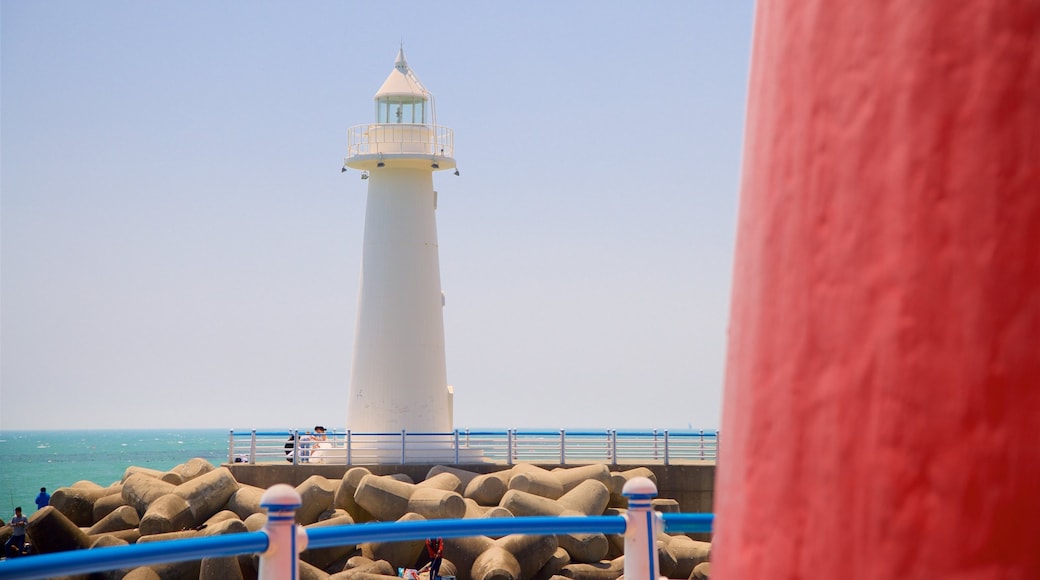 Busan welches beinhaltet allgemeine Küstenansicht und Leuchtturm