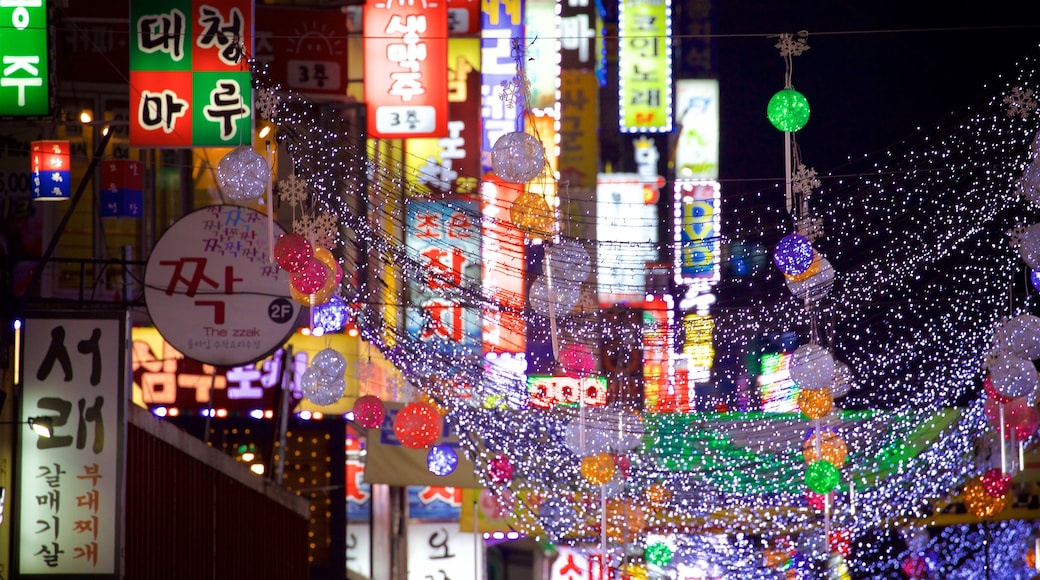 Suwon caracterizando cenas noturnas