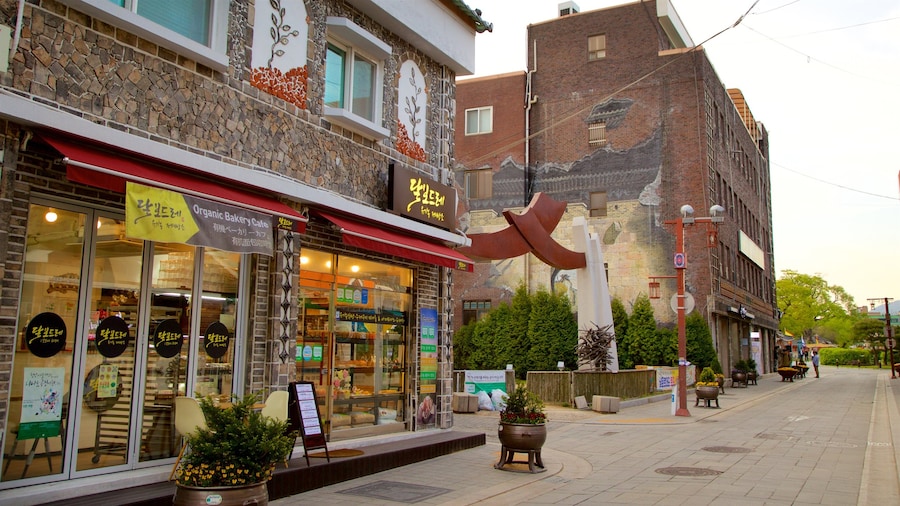 Suwon welches beinhaltet Blumen