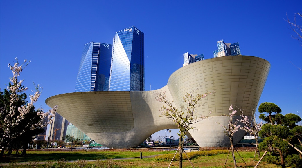 Incheon inclusief hoogbouw, moderne architectuur en een park