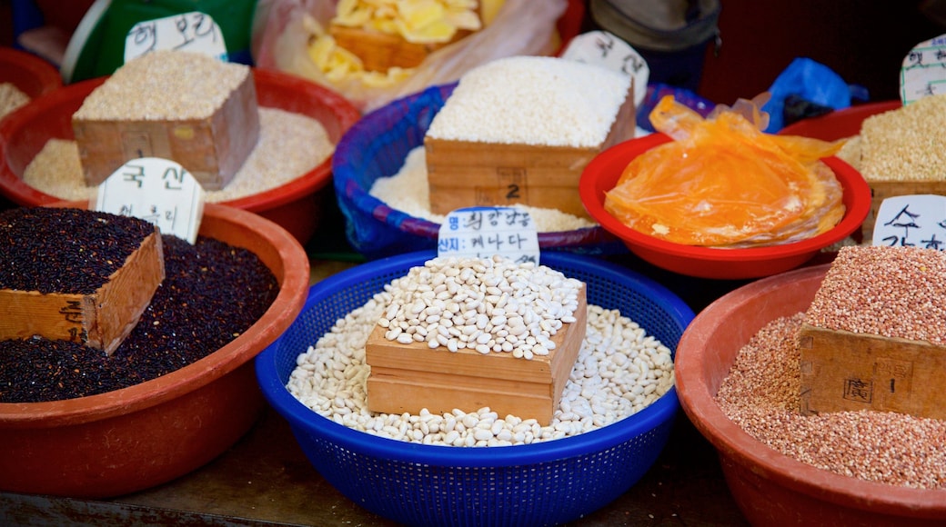 Ganghwa que incluye mercados y comida