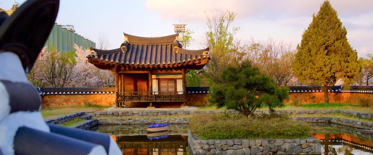 ์๋ฏธ์ ํต๊ณต์ ์ ๋ณด์ฌ์ฃผ๋ ๋ฌธํ์ ์ฐ ์์, ์ฐ๋ชป ๊ณผ ์ผ๋ชฐ