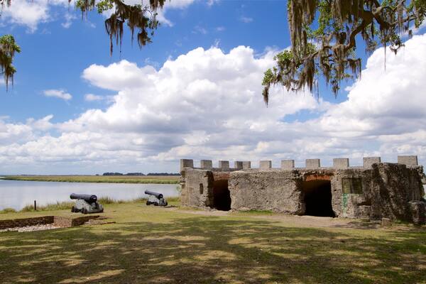 Fort Frederica National Monument das einen Geschichtliches, Ruine und Garten