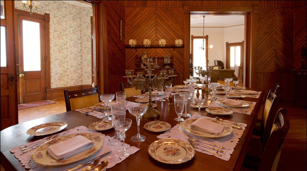Lapham-Patterson House featuring interior views and a house