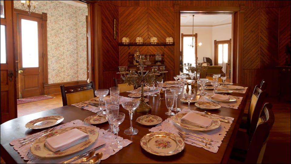 Lapham-Patterson House showing a house and interior views