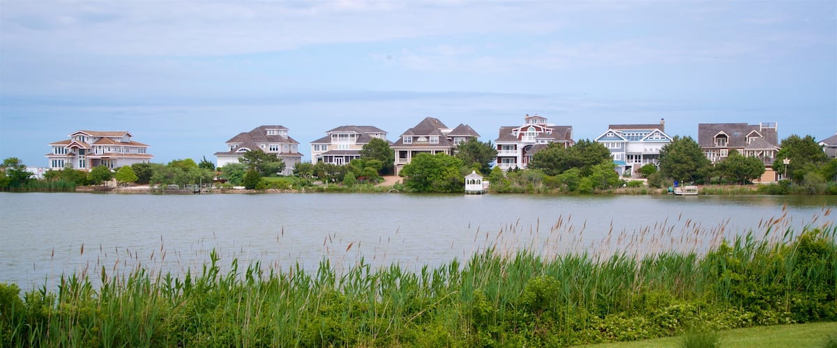Delaware which includes a lake or waterhole