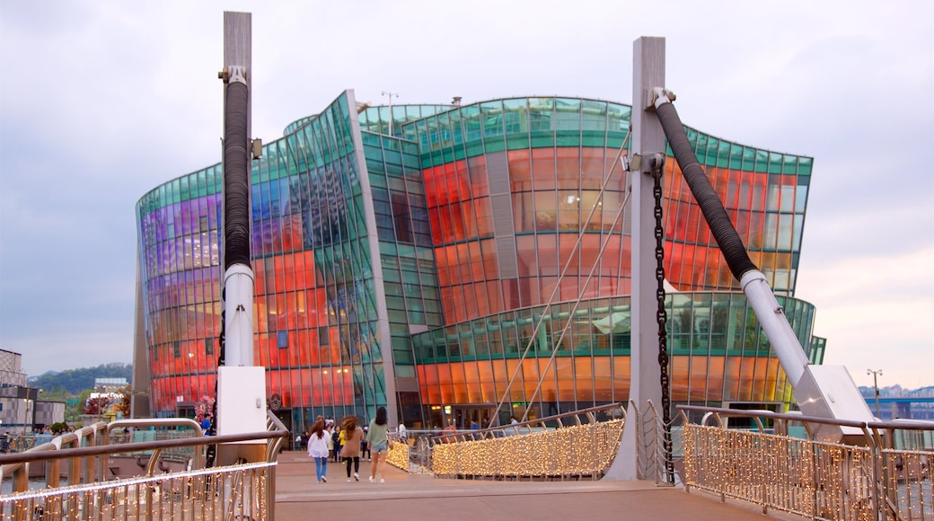 Seocho-gu showing modern architecture as well as a small group of people