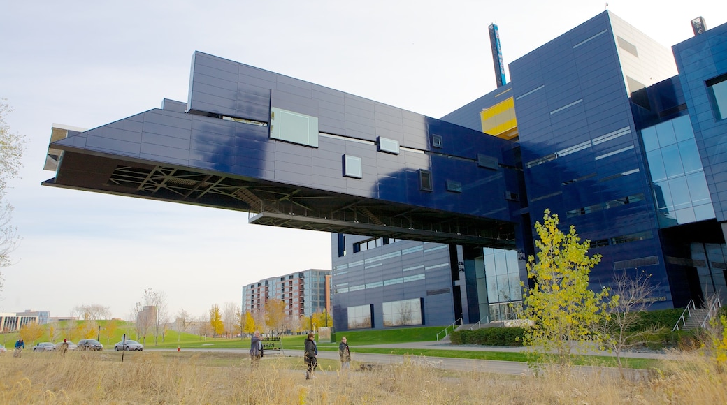 Guthrie Theater showing theater scenes and a city