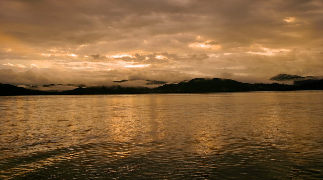 Costa Rica mostrando vista general a la costa, vista panorámica y un atardecer