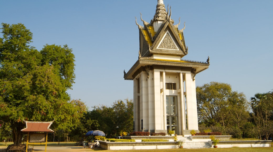 Phnom Penh featuring a temple or place of worship and heritage architecture