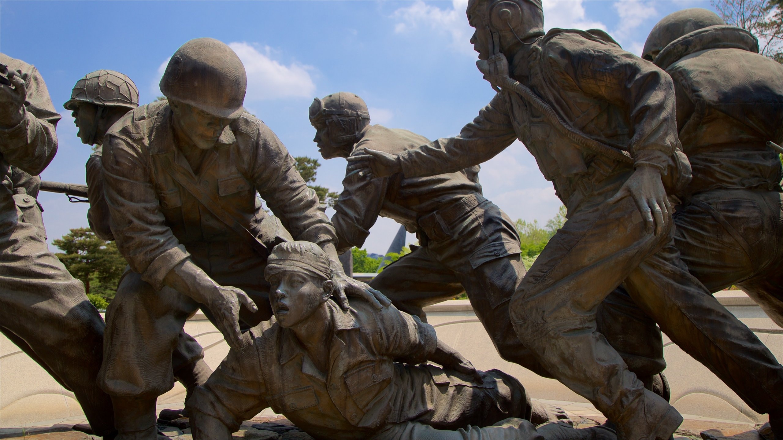 Đài Tưởng niệm Chiến tranh Hàn Quốc tại Yongsan-gu | Expedia