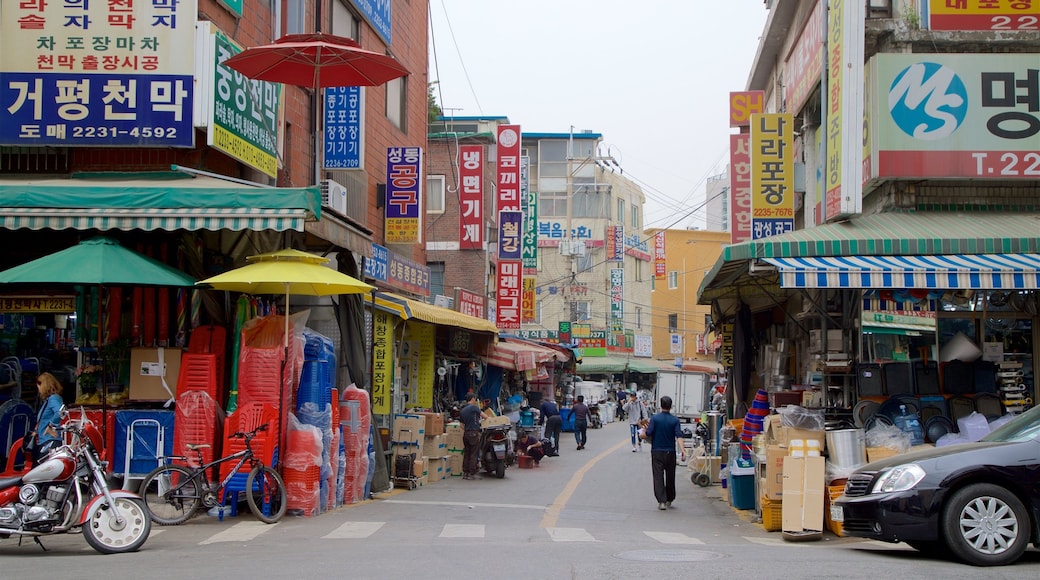 Traditionele markt van Gwangjang inclusief bewegwijzering
