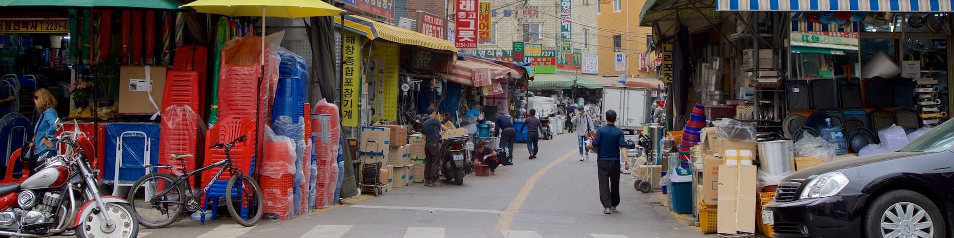 Mercado Tradicional de Gwangjang caracterizando sinalização