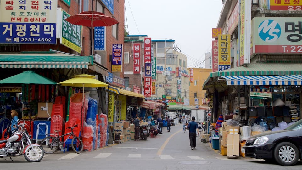 Gwangjang Traditional Market featuring signage