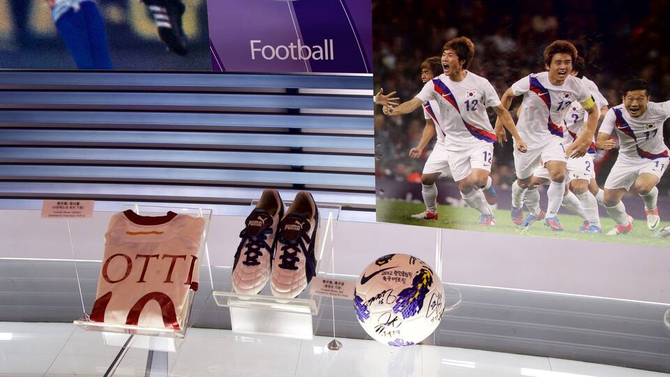 Seoul Olympic Museum which includes heritage elements and interior views