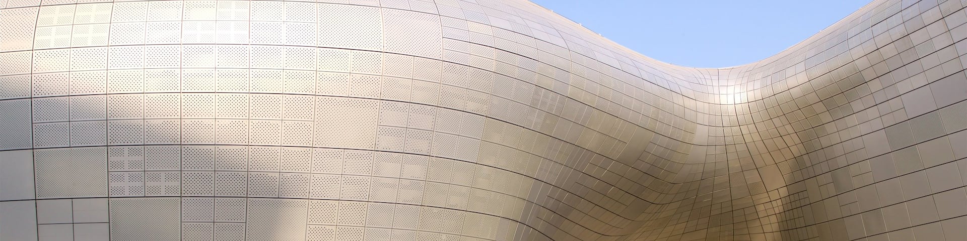 Dongdaemun Design Plaza featuring modern architecture