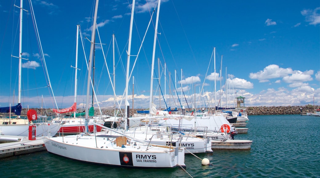 St Kilda showing a bay or harbor