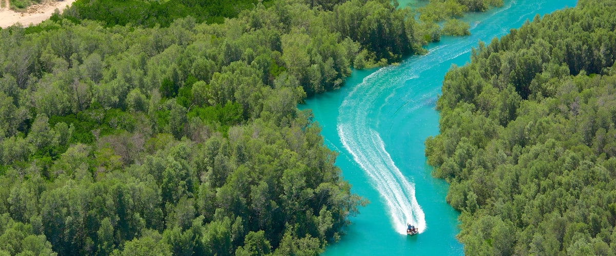 Western Australia showing a river or creek and boating