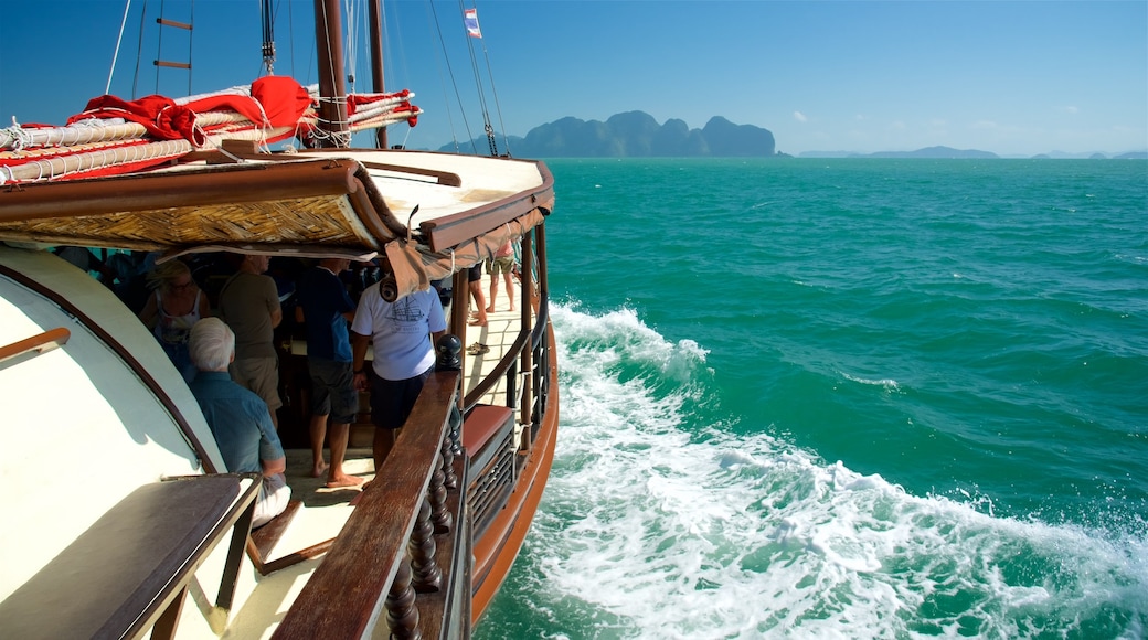 Zuid Thailand inclusief algemene kustgezichten en varen en ook een klein groepje mensen