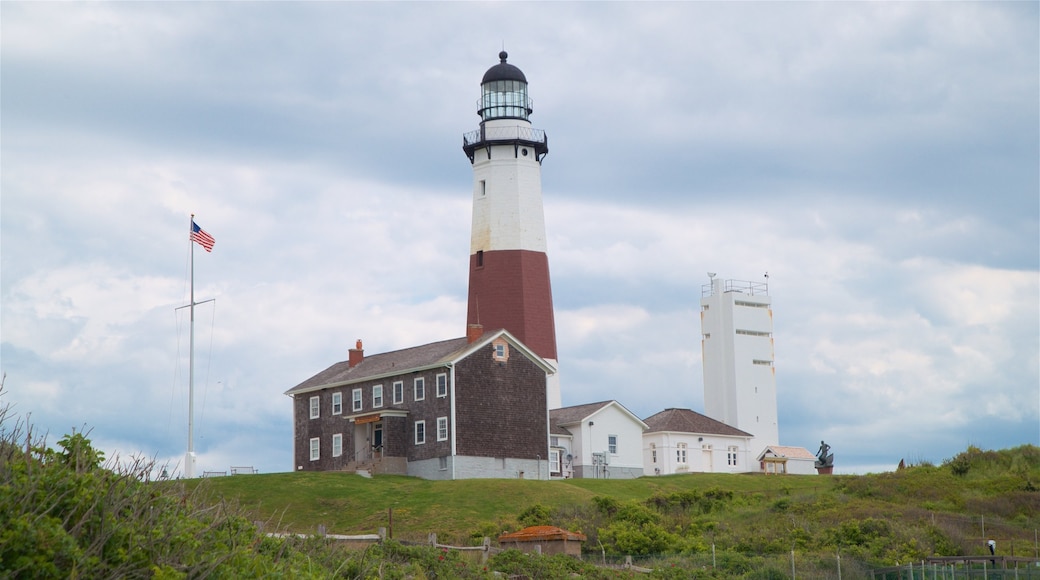 Montauk Point Lighthouse showing a lighthouse