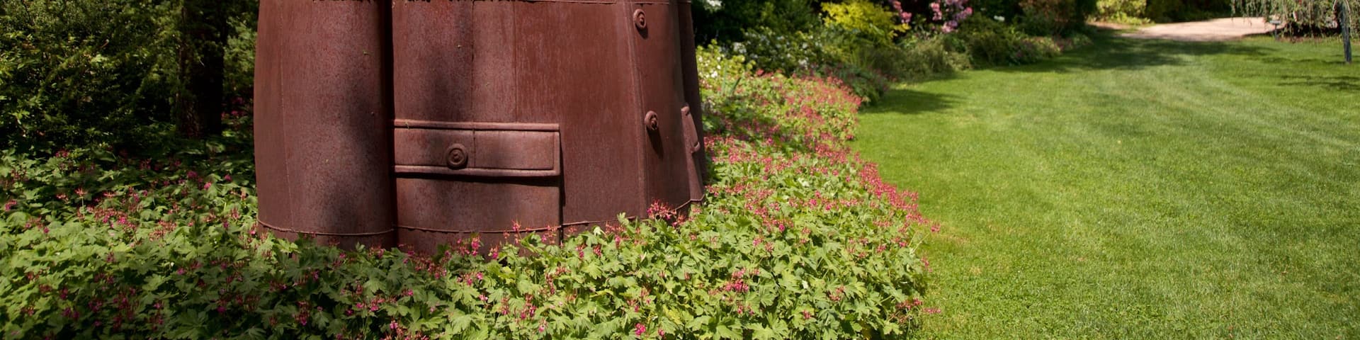 LongHouse Reserve featuring outdoor art, wildflowers and a garden