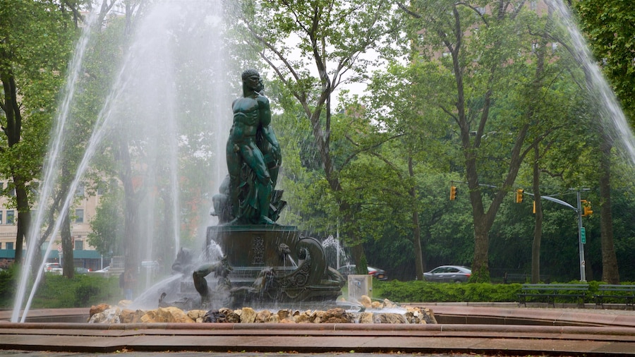 Grand Army Plaza