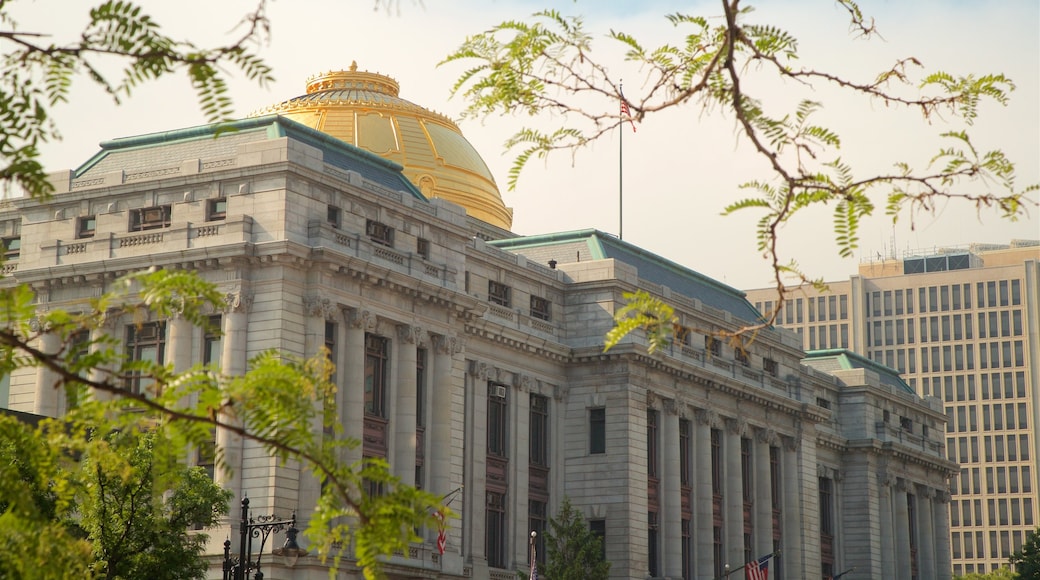 Hôtel de ville de Newark mettant en vedette patrimoine architectural et ville