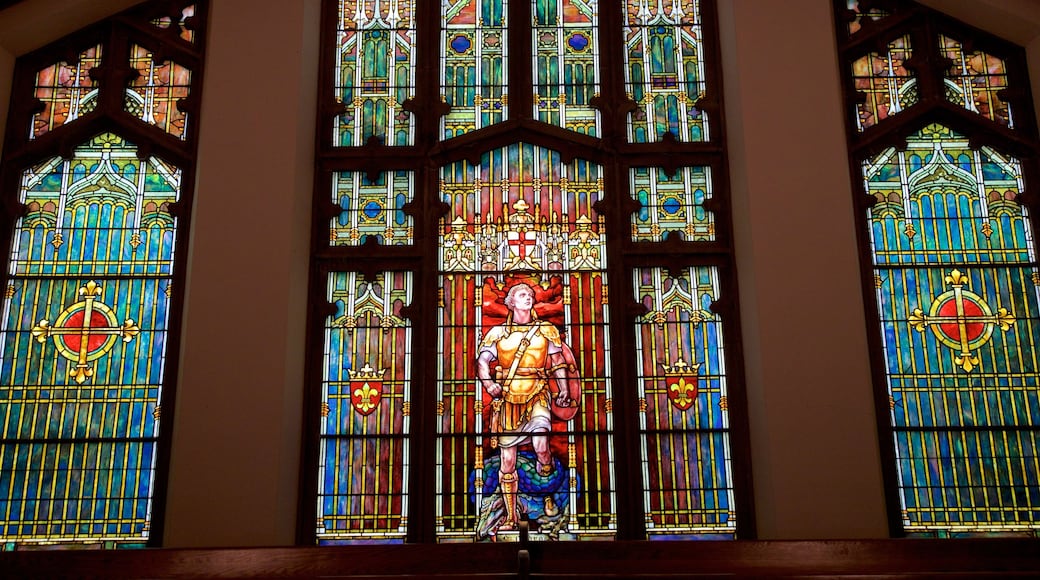 Princeton que incluye una iglesia o catedral, vistas interiores y aspectos religiosos